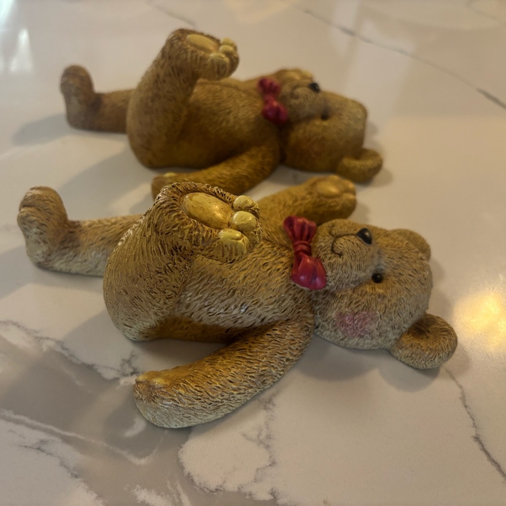 Adorable Vintage Brown Teddy Bear Wall Hooks with Red Bows - Picture 2 of 7